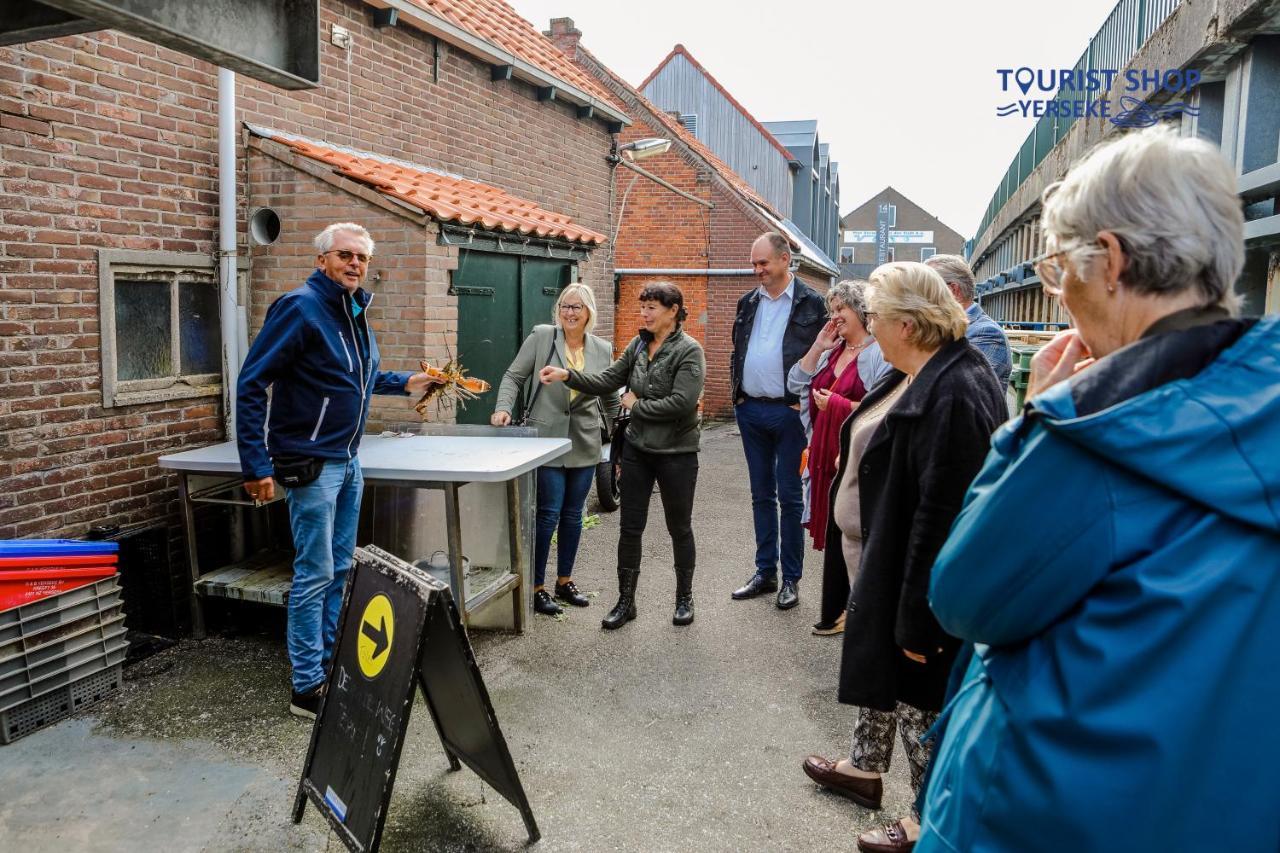 Sfeervol Vakantiehuis In Centrum Yerseke Exteriör bild